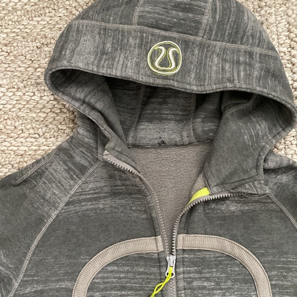 Lululemon | Full zip scuba approx size 6 - Picture 2 of 6